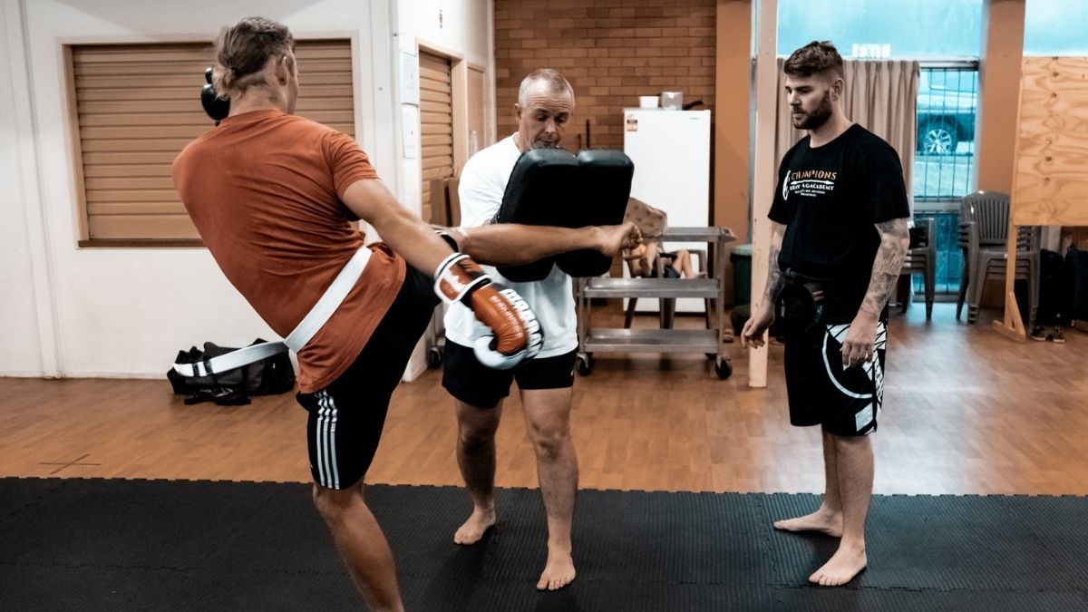 Self-defence mixed martial arts classes in brisbane